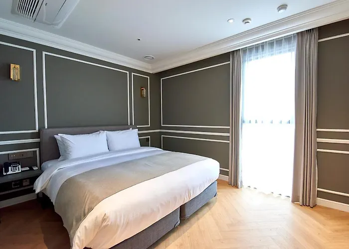 酒店 Busan City Hotel